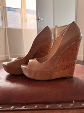 Jessica Simpson Nude Bethani Patent Cork Wedge Heels Peep Toe Platform Pumps